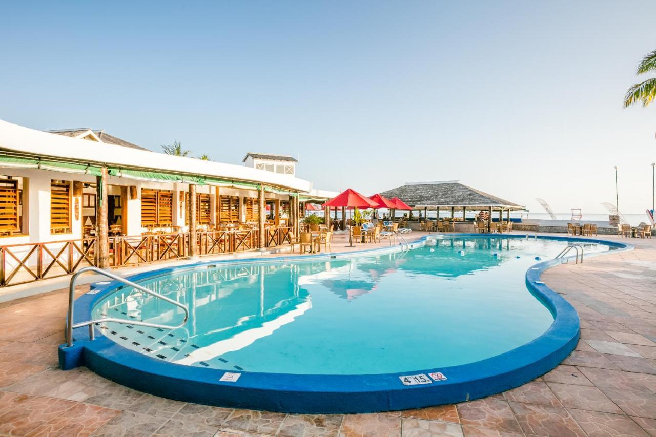 Decameron Club Caribbean Runaway Bay, Ramada 3*