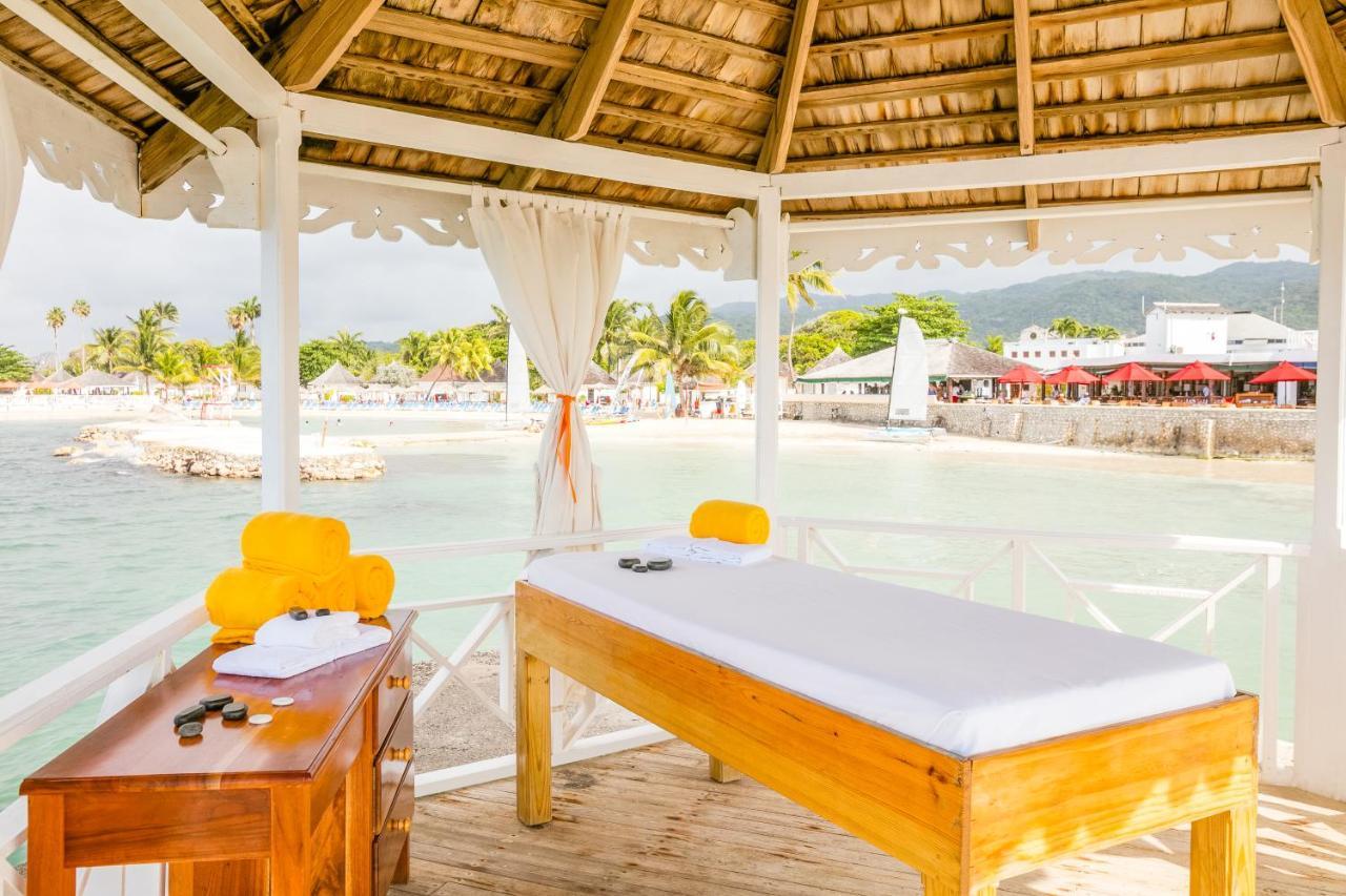 Decameron Club Caribbean Runaway Bay, Ramada 3*