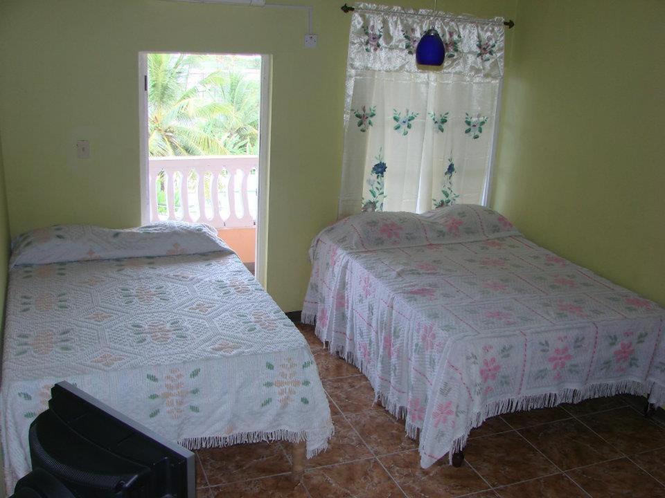 Morant Villas Hotel