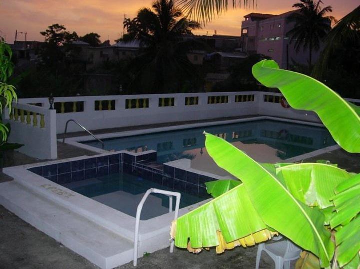 Morant Villas Hotel