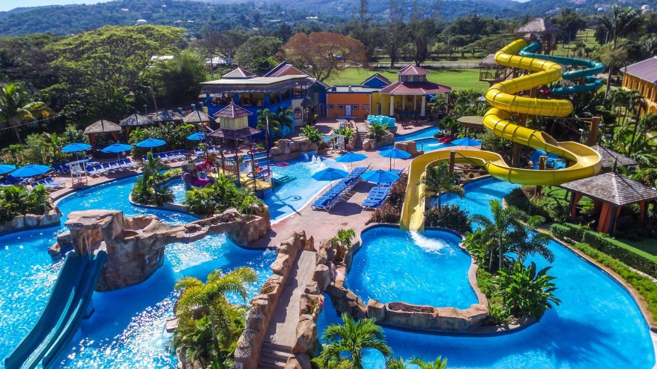 Jewel & Waterpark Resort