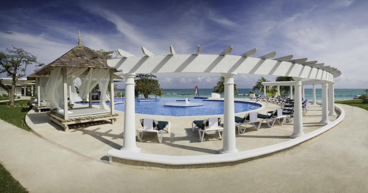 Jewel & Waterpark Resort Runaway Bay