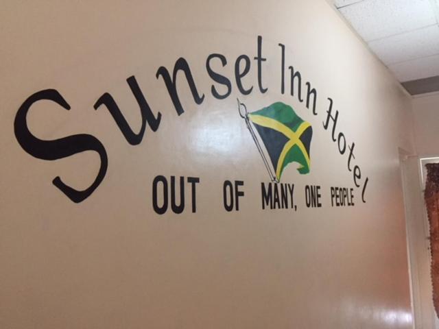 Hotel Sunset 2*