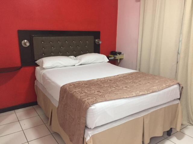 Sunset Hotel 2*