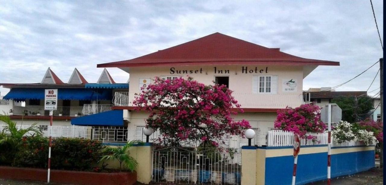 Sunset Hotel 2*
