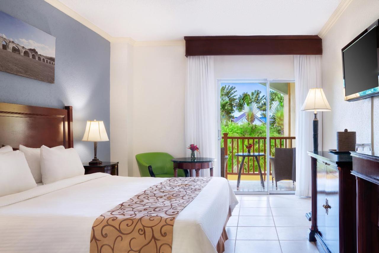 Jewel & Waterpark Resort 4*