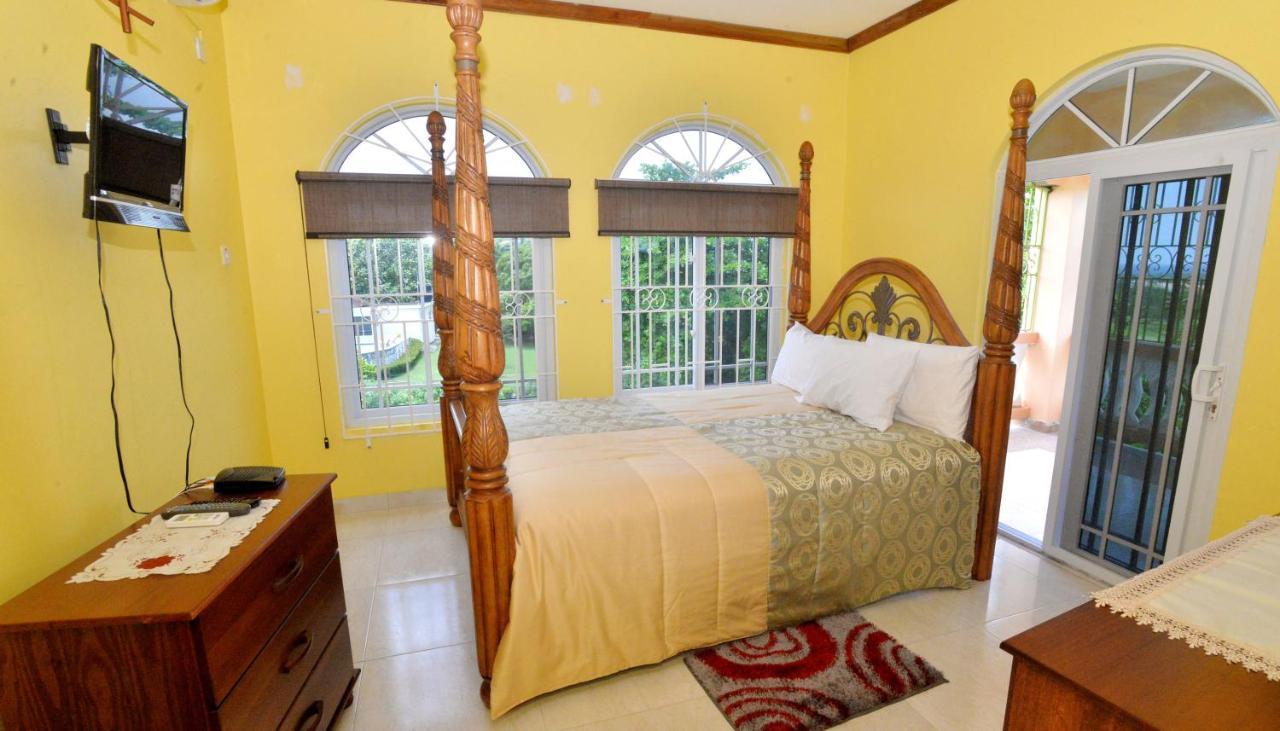 Acomodação com café da manhã  Basileia Palace 3*
