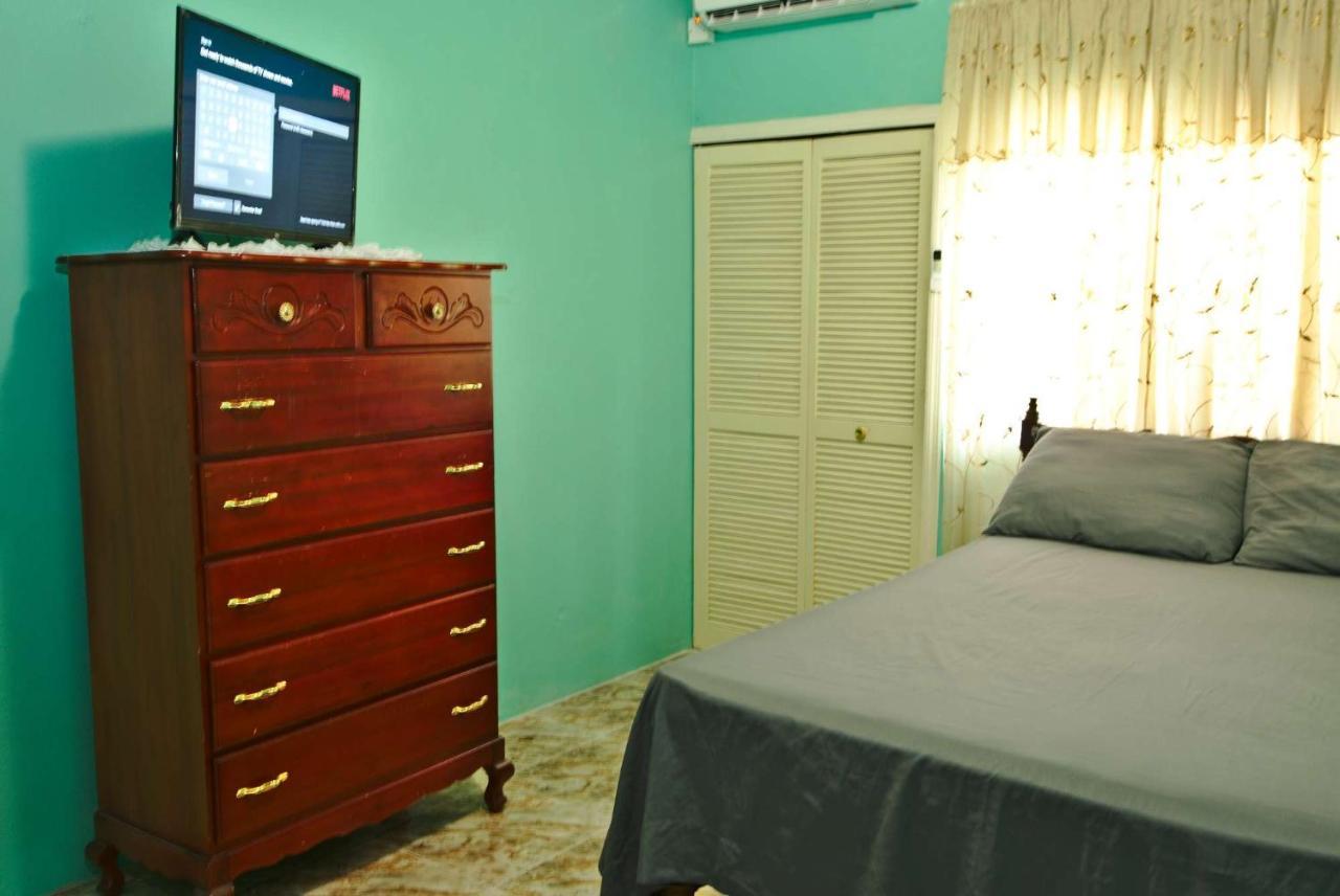 Hostel Dancehall *