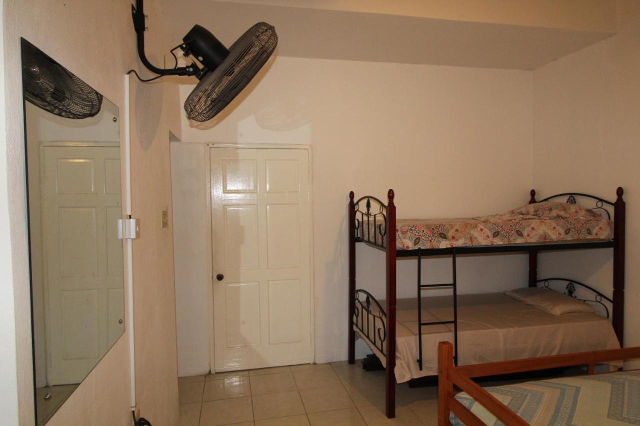 Belleh23 Creative Hostel Kingston