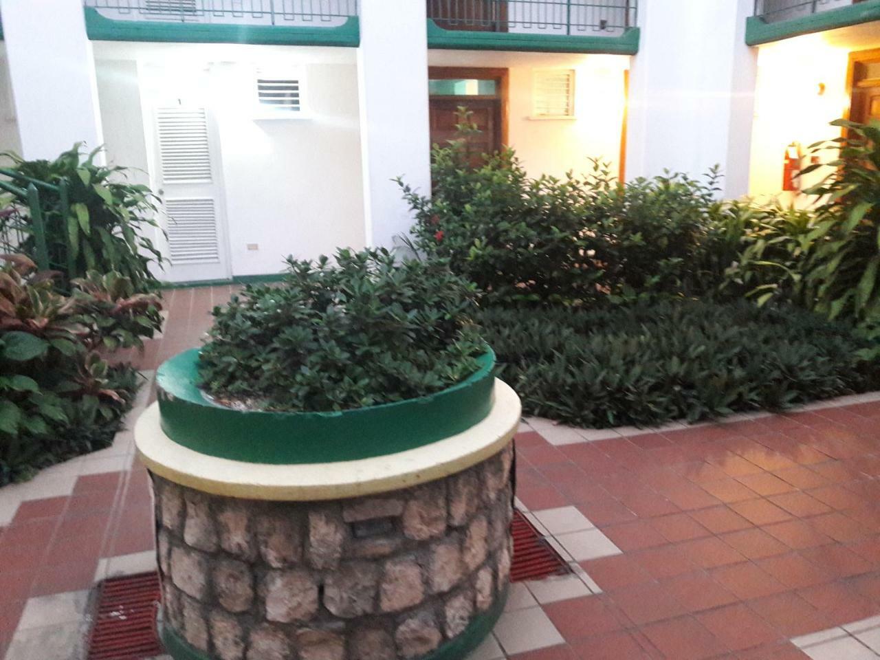 Cool's 1 Bedroom & Garden View Apartment Ocho Rios