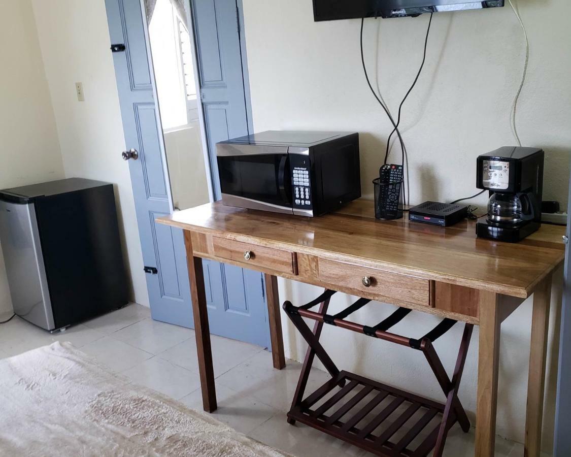 Viva Violas Hostel Port Antonio