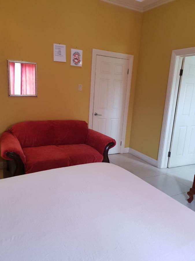 Guest house Paradise Place 2 Kingston