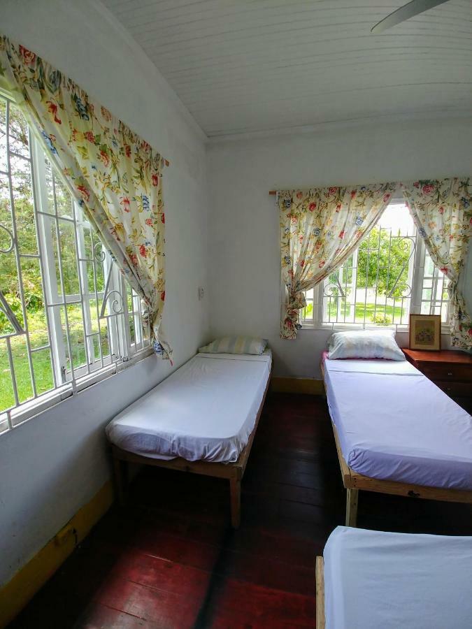 Port Antonio Inn Hostel *