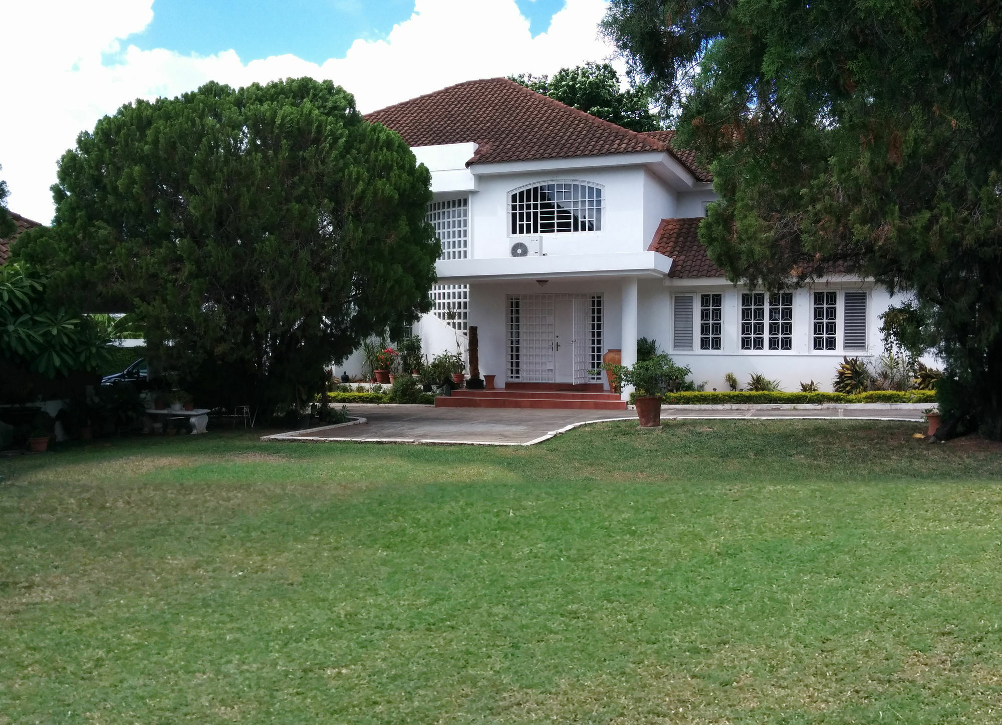 Chester Avenue 3*