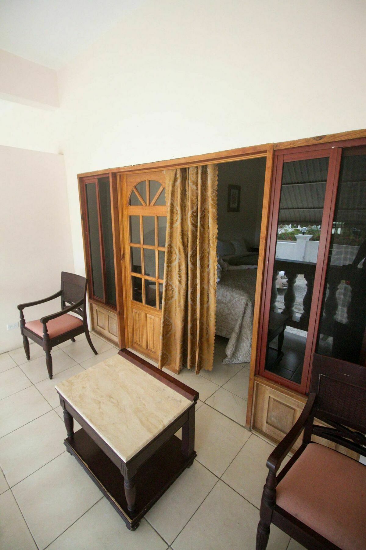 Guest house Chateau Margarite Bed And Breakfast 3*