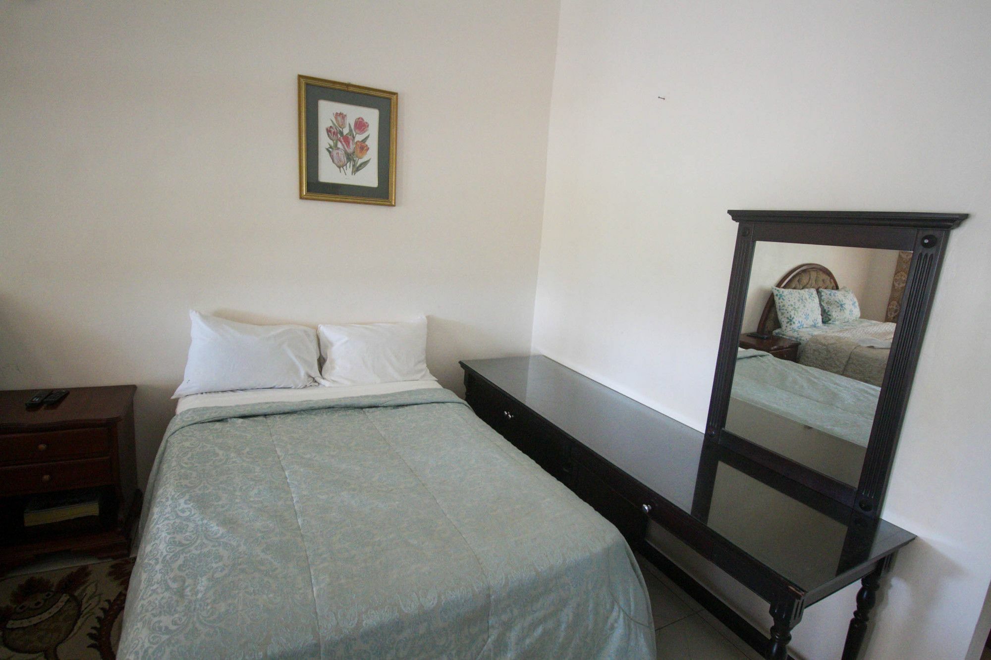 Chateau Margarite Bed And Breakfast Guest house