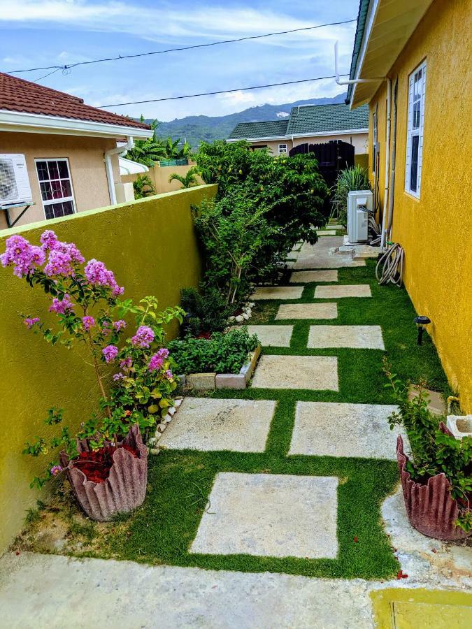 Zade's Vacation Guest house 3*