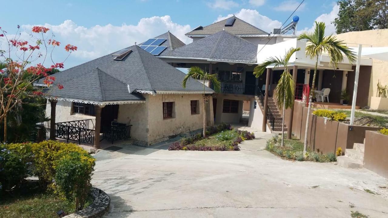 Bed & Breakfast Boutique At Stone Village