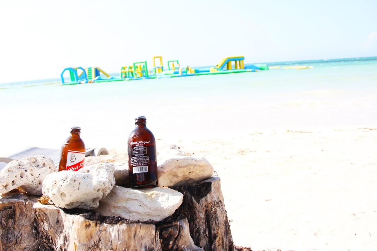 876 Beach Club Casa de hóspedes