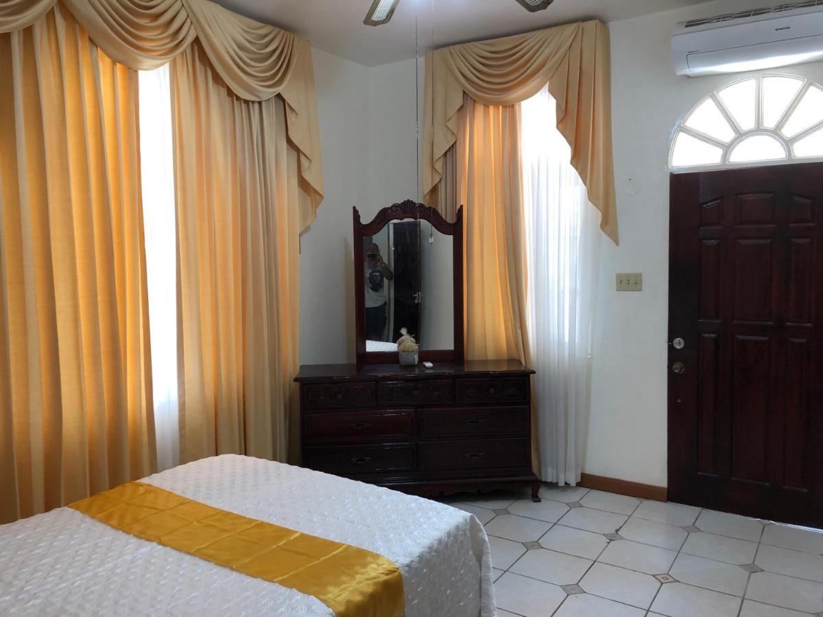 Guest house Goldenview