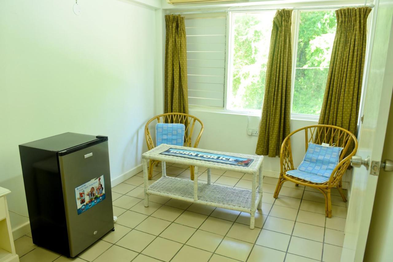 Pineapplesuites