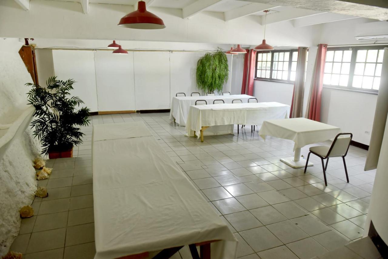 Pineapplesuites Hotel