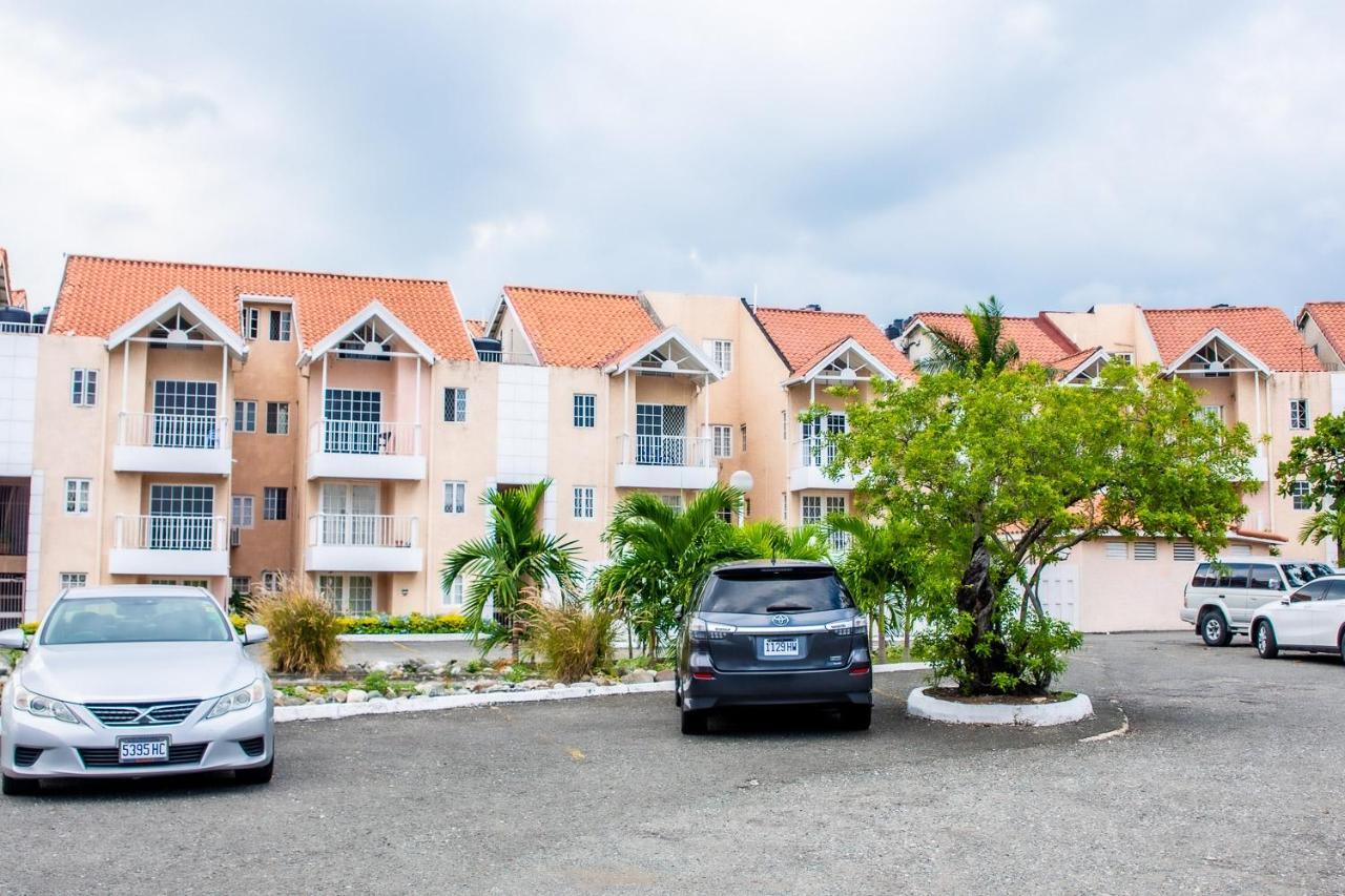 Apartment Finest Apt # 421 Bloc # 4 Marley Manor 6 Marley Rd Kgn 6 *