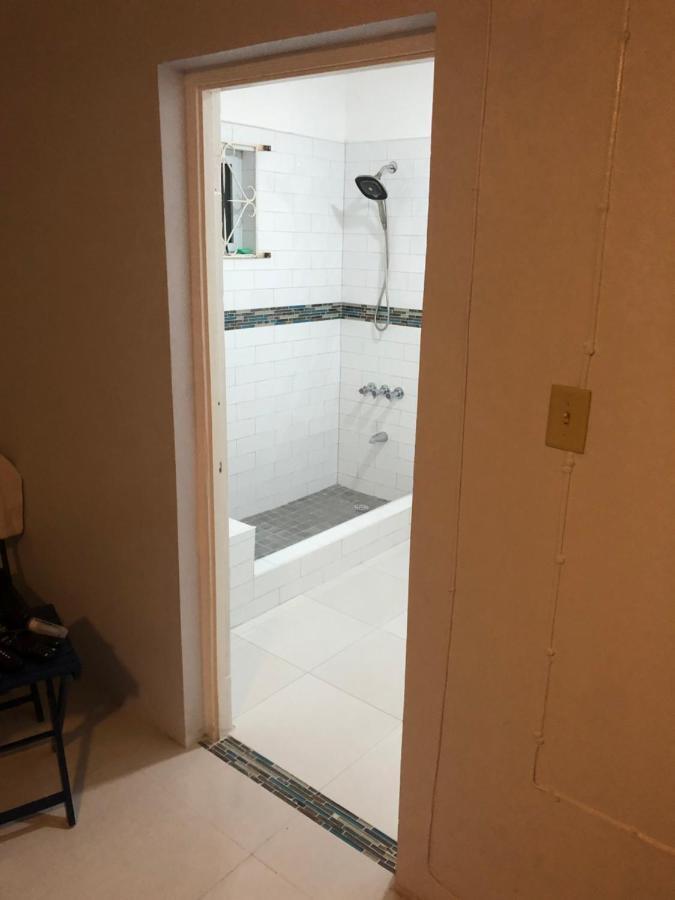 Hostel Molynes *
