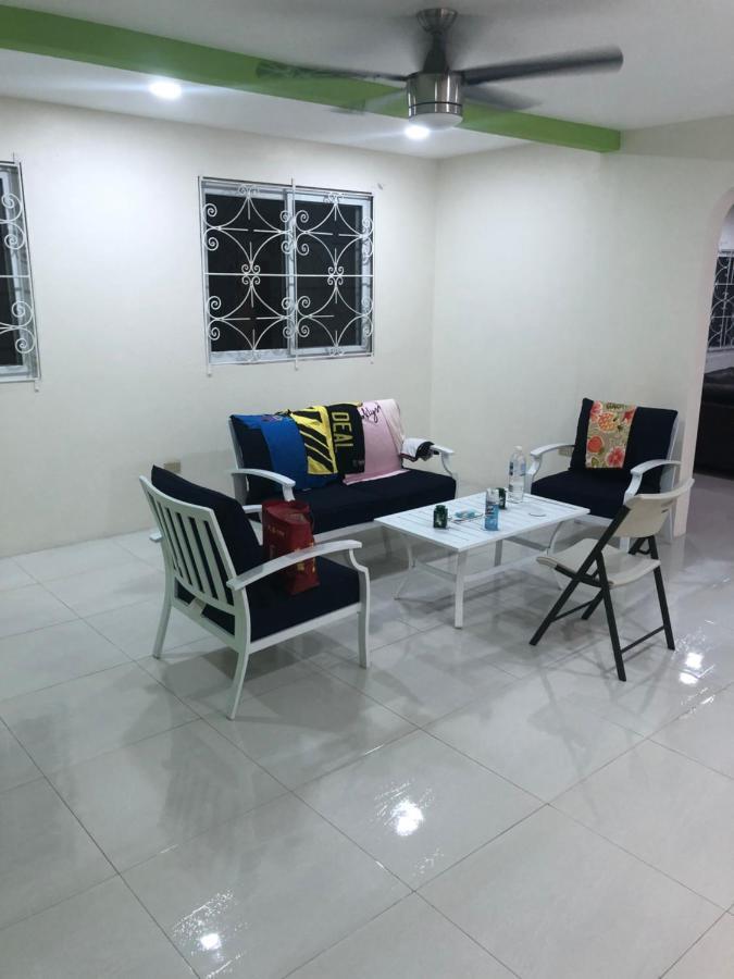 Hostel Molynes