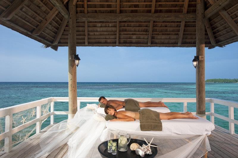 Hotel Sandals Grande Riviera Beach & Golf