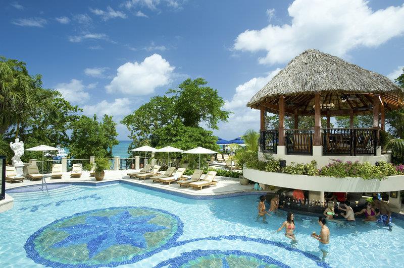 Hotel Sandals Grande Riviera Beach & Golf