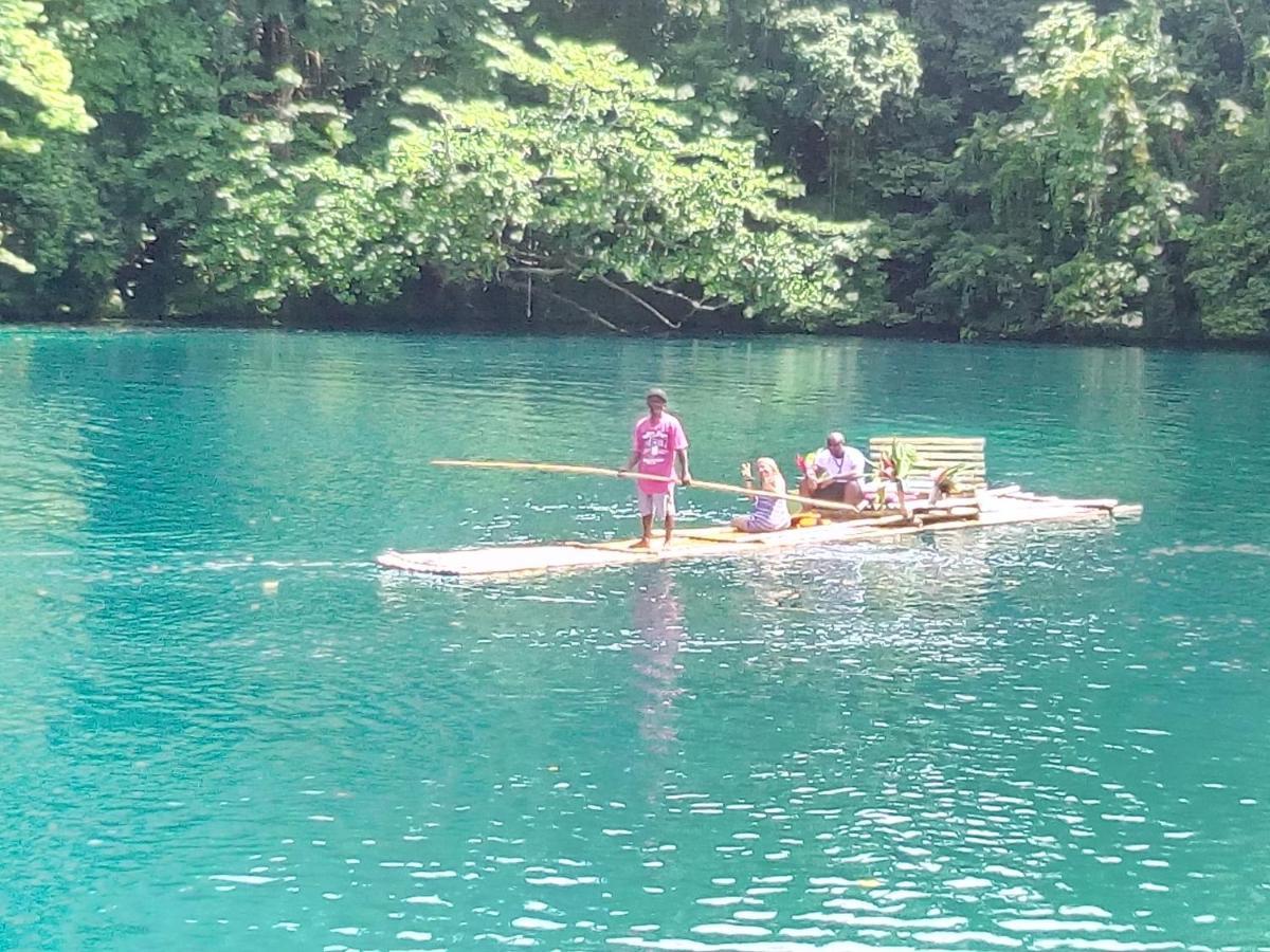 Porty * Port Antonio
