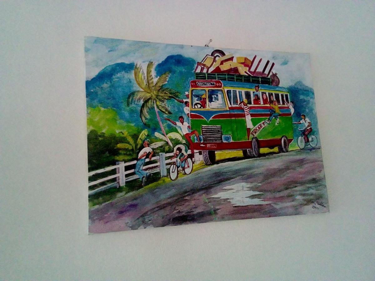 Porty Hostel *