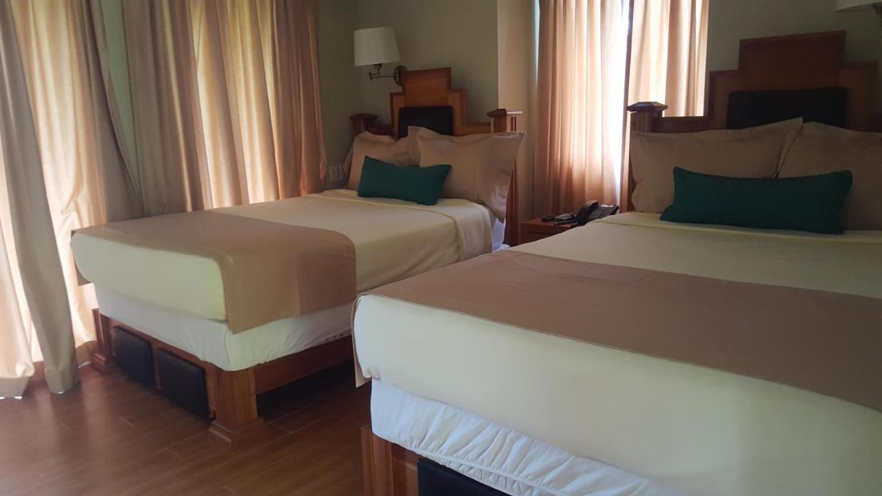 Oasis Hotel 2*