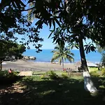Rock Side Villa On The Beach
