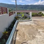 Hillside Sunrise, 2 Bed 2 Bath In Gated Community, Close To Beach, Food, Clubs & Shopping Free Parking, Free Wi-Fi