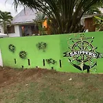 Skipper\'S Beach Villa