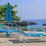 Kaiser Hotel- Negril West End