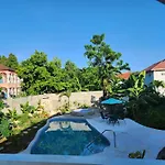 Spring Valley Inn