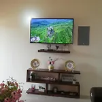 2 Bdr B&B Near Martha Brae River Rafting