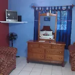 Treasure\'S Comfort Inn