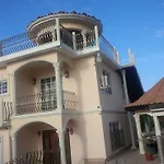 Pinnacle View Estate Micaila Villa