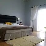 Studio Chateau - Manor Park, Kingston 8