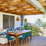 Pelican Three-Bedroom Villa