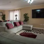 Palm Breeze House & Cottage