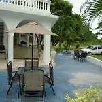 By The Sea Vacation Home And Villa