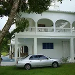 By The Sea Vacation Home And Villa