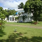 By The Sea Vacation Home And Villa