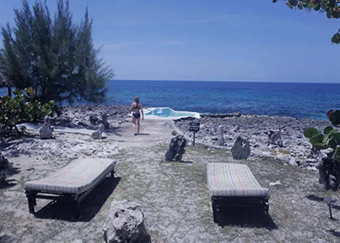 Jackies On The Reef