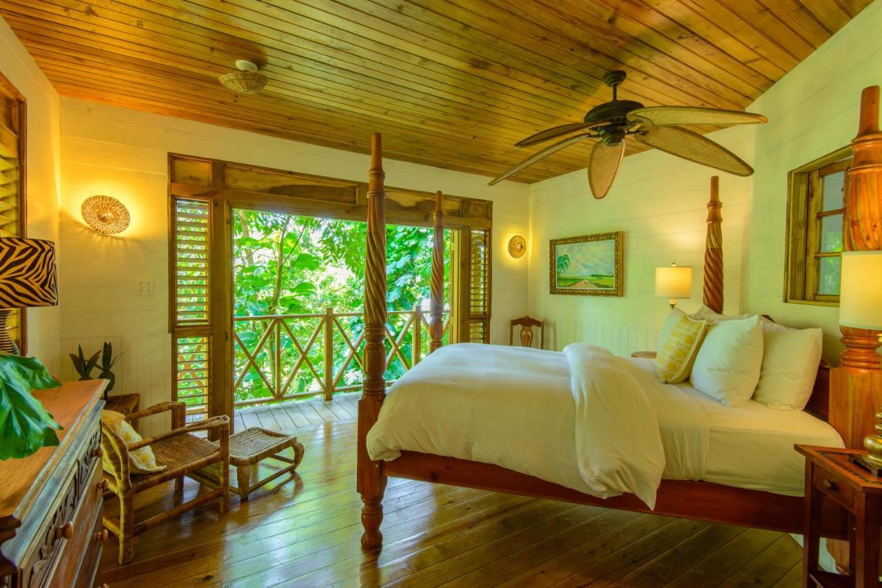 Hotel Kanopi House